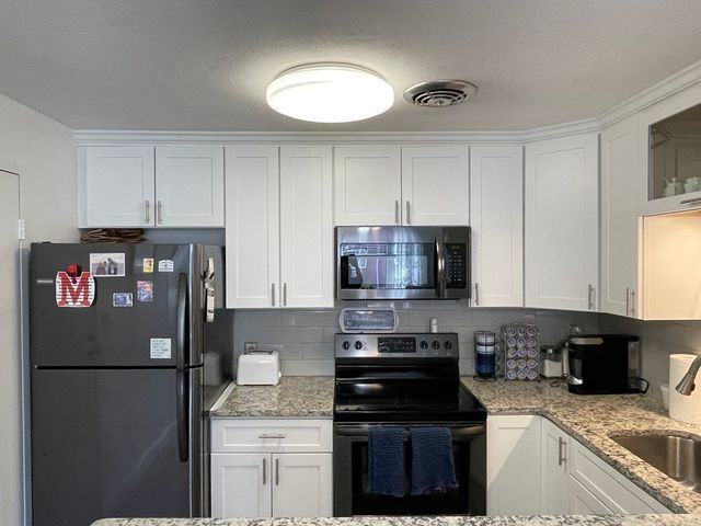 32 Whitman Rd 1-2, Waltham, MA 02453