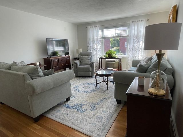 32 Whitman Rd 1-2, Waltham, MA 02453