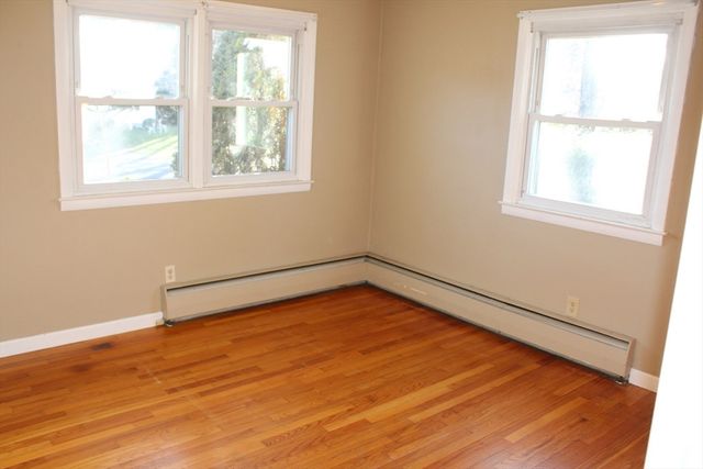 33 Eastern Ave, Deerfield, MA 01373