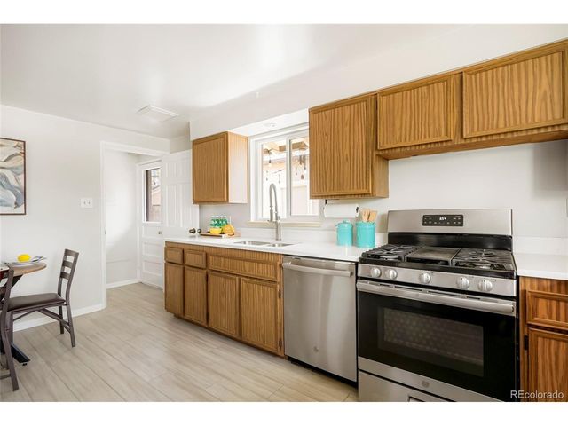 6180 Garland St, Arvada, CO 80004