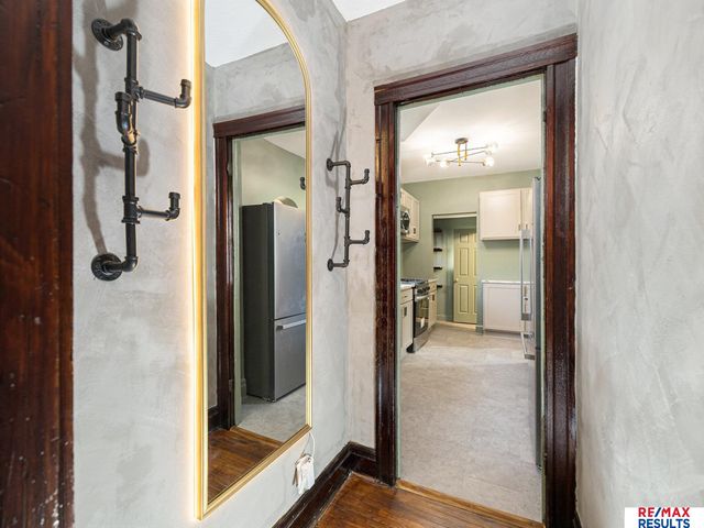 1341 S 27th Street, Omaha, NE 68105