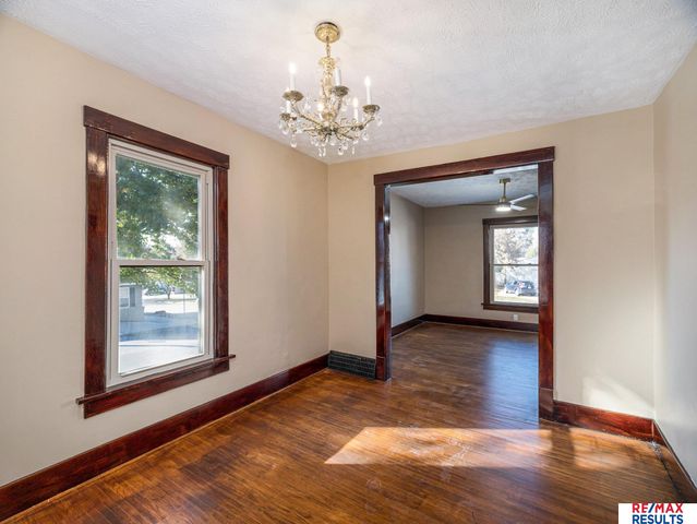 1341 S 27th Street, Omaha, NE 68105