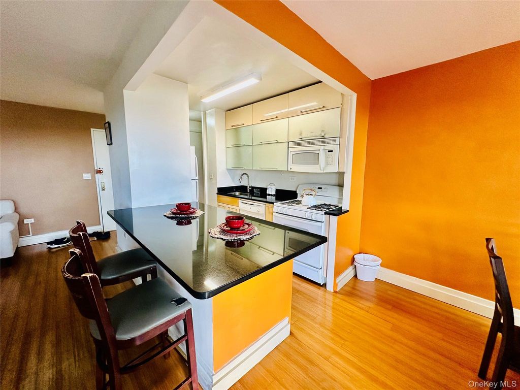 12399 Flatlands Avenue 8K, Brooklyn, NY 11208 — photo 5