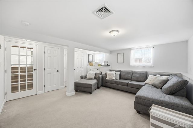 147 Ruth Street, West Islip, NY 11795