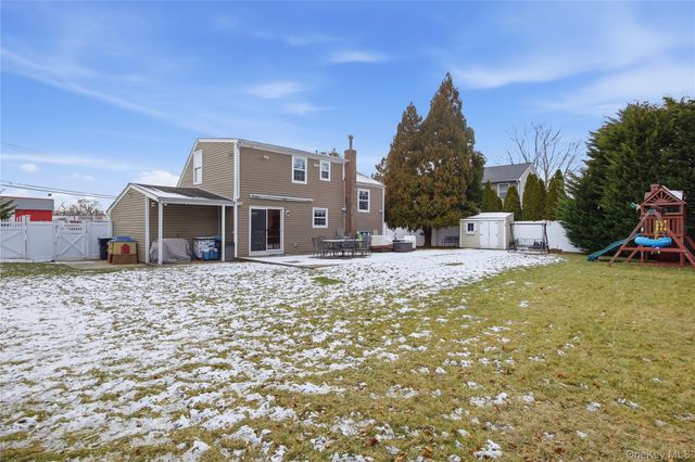 147 Ruth Street, West Islip, NY 11795