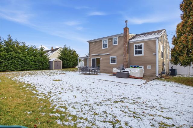 147 Ruth Street, West Islip, NY 11795