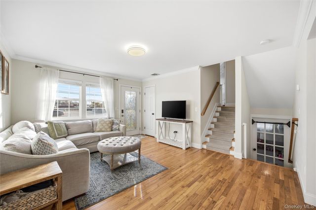 147 Ruth Street, West Islip, NY 11795