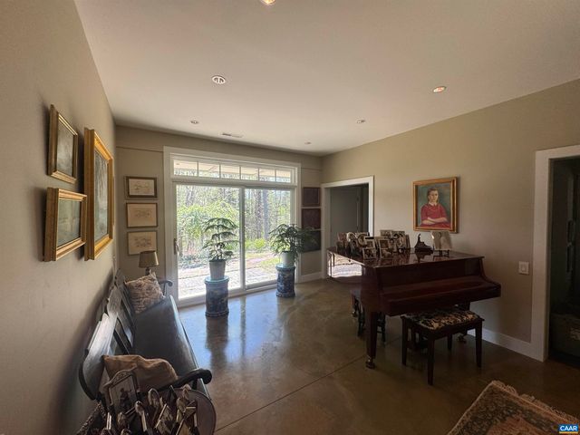 889 OLD GARTH RD, Charlottesville, VA 22901