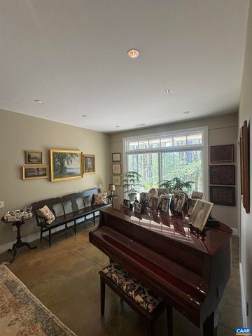 889 OLD GARTH RD, Charlottesville, VA 22901