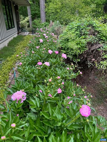 889 OLD GARTH RD, Charlottesville, VA 22901