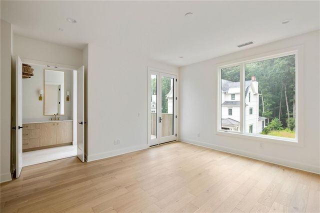 11560 Serenbe Lane, Chattahoochee Hills, GA 30268