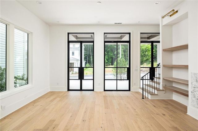 11560 Serenbe Lane, Chattahoochee Hills, GA 30268