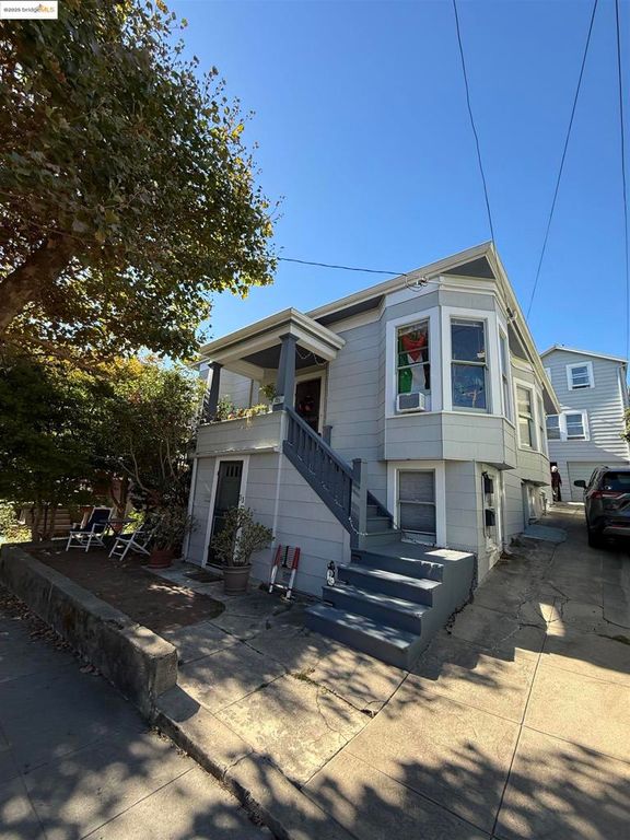 37 Nicholl Ave, Richmond, CA 94801