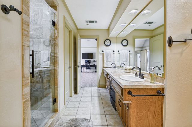 1632 Banbury Lane, Carrollton, TX 75006