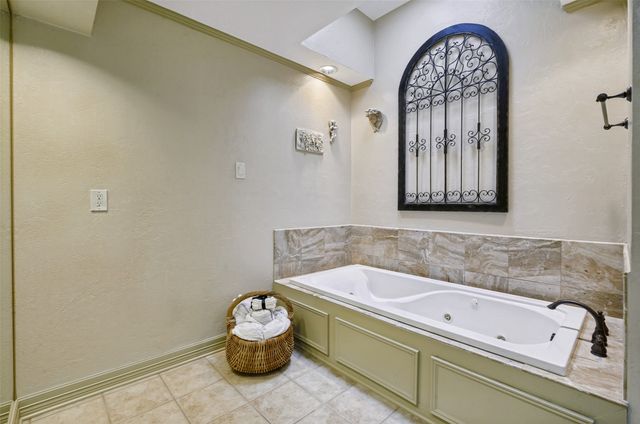 1632 Banbury Lane, Carrollton, TX 75006