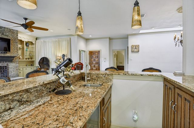 1632 Banbury Lane, Carrollton, TX 75006