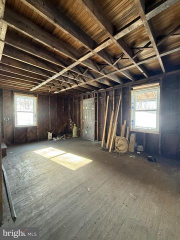 100 MEADE ST, Tyrone, PA 16686