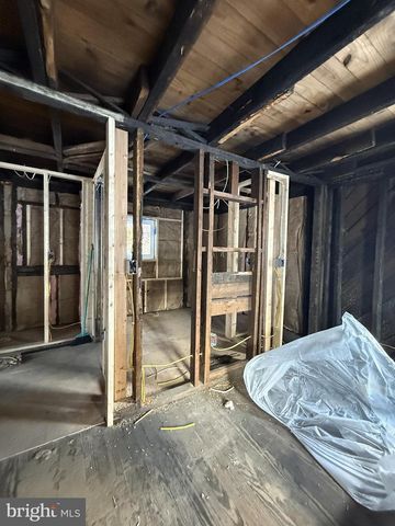 100 MEADE ST, Tyrone, PA 16686