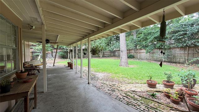 13214 Glen Erica Drive, Houston, TX 77069