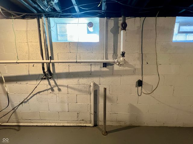 5736 Sharon Road, Indianapolis, IN 46228