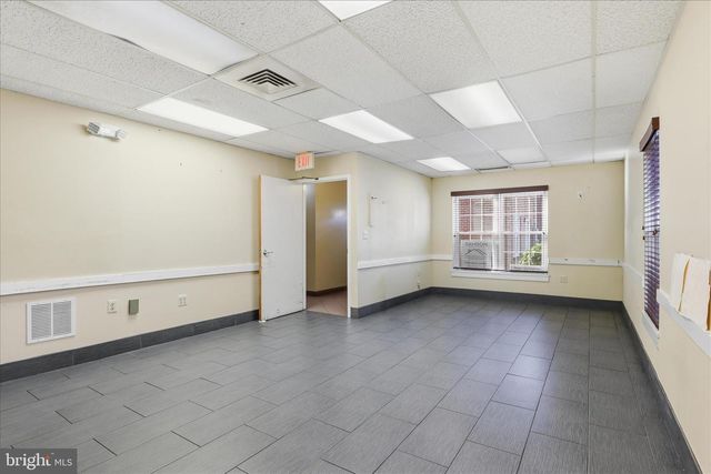 10343 DEMOCRACY LN, Fairfax, VA 22030