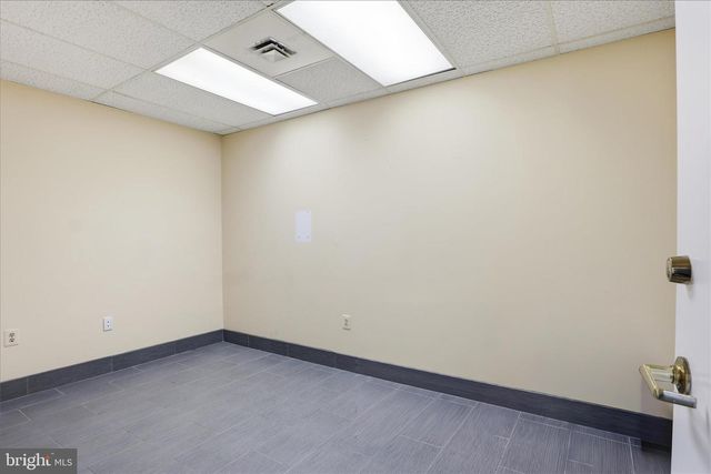 10343 DEMOCRACY LN, Fairfax, VA 22030