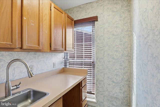 10343 DEMOCRACY LN, Fairfax, VA 22030