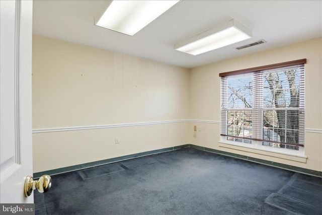 10343 DEMOCRACY LN, Fairfax, VA 22030