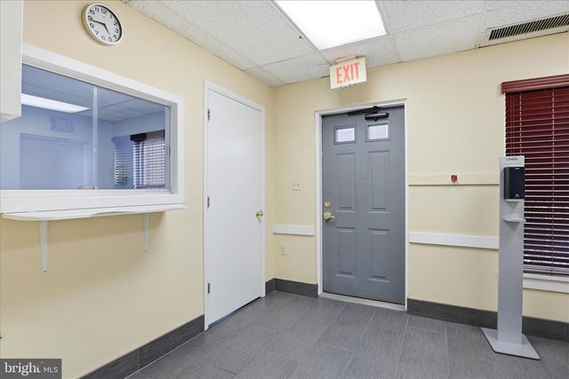 10343 DEMOCRACY LN, Fairfax, VA 22030