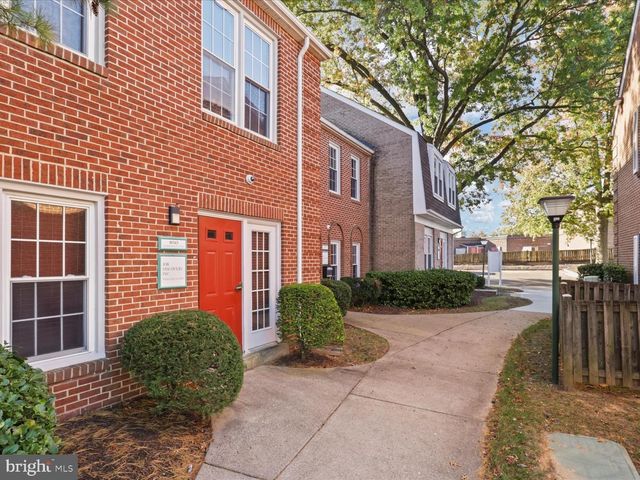 10343 DEMOCRACY LN, Fairfax, VA 22030
