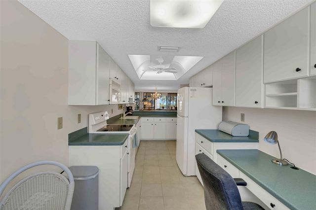 8764 MIDNIGHT PASS ROAD A202, Sarasota, FL 34242