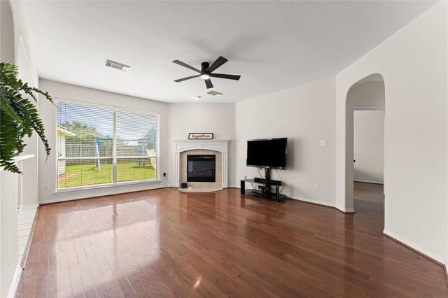5002 Cedar Spring Drive, Missouri City, TX 77459