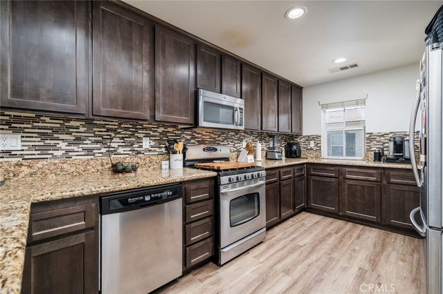 14975 S Highland Avenue 44, Fontana, CA 92336