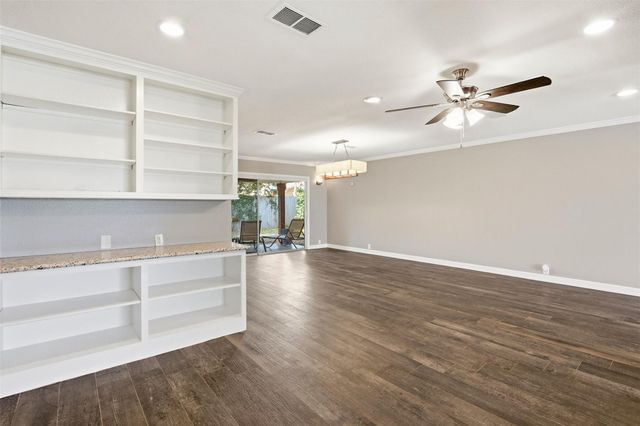 1205 Marine Drive, Galveston, TX 77550