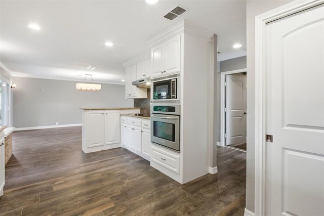 1205 Marine Drive, Galveston, TX 77550