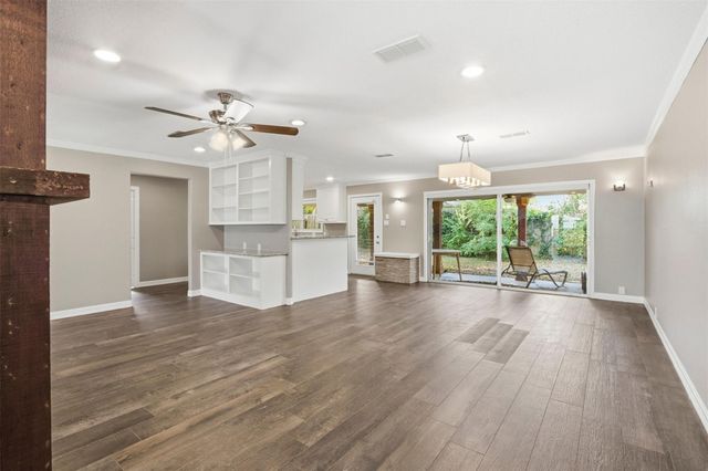 1205 Marine Drive, Galveston, TX 77550