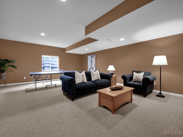 1704 Harmon Drive, Wyoming, OH 45215