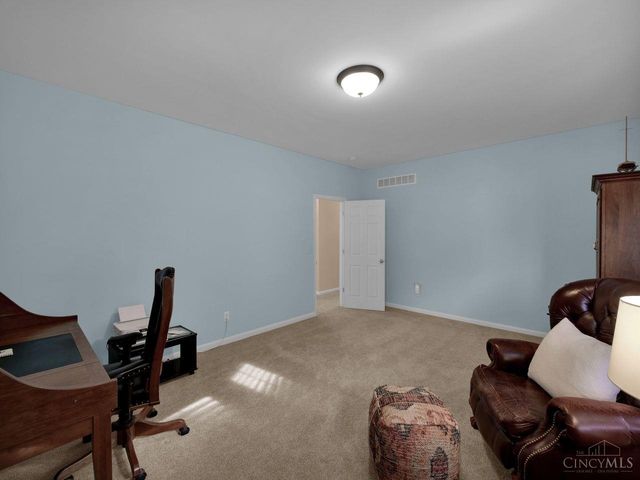 1704 Harmon Drive, Wyoming, OH 45215