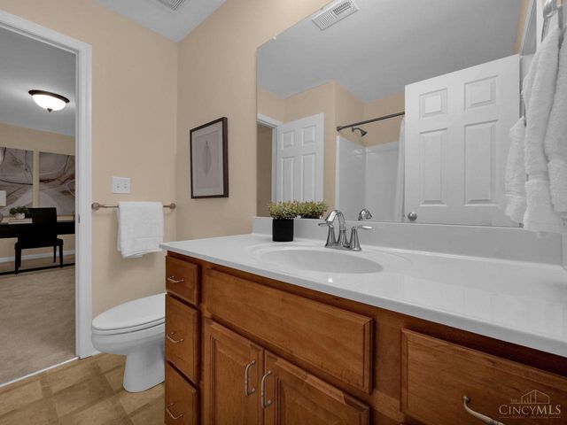 1704 Harmon Drive, Wyoming, OH 45215