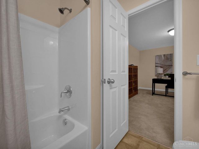 1704 Harmon Drive, Wyoming, OH 45215