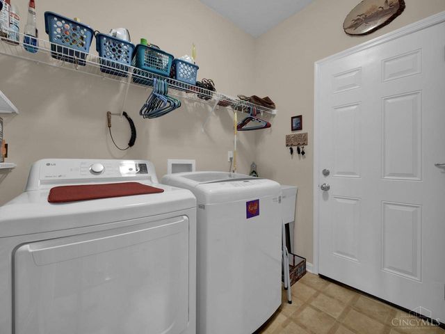 1704 Harmon Drive, Wyoming, OH 45215