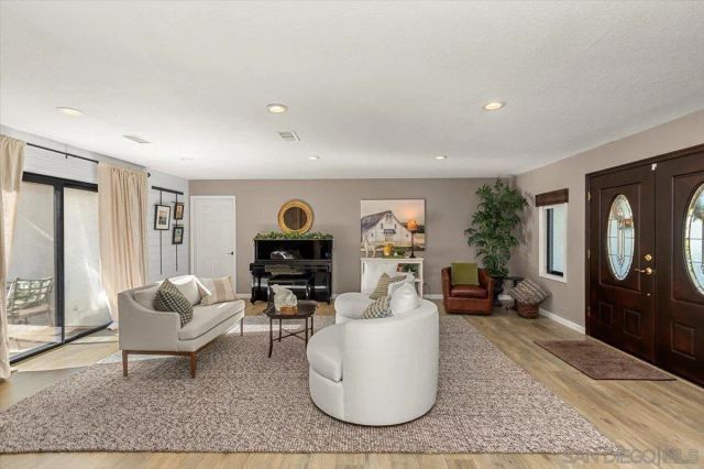 419 Marlynn, Escondido, CA 92025