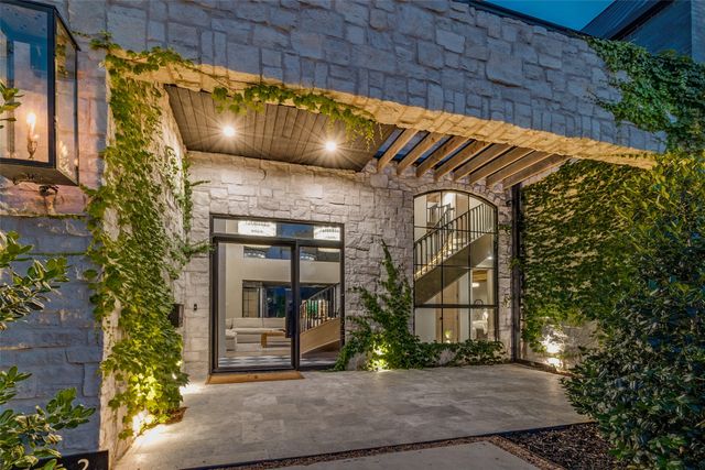 7552 Baxtershire Drive, Dallas, TX 75230