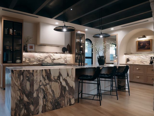 7552 Baxtershire Drive, Dallas, TX 75230