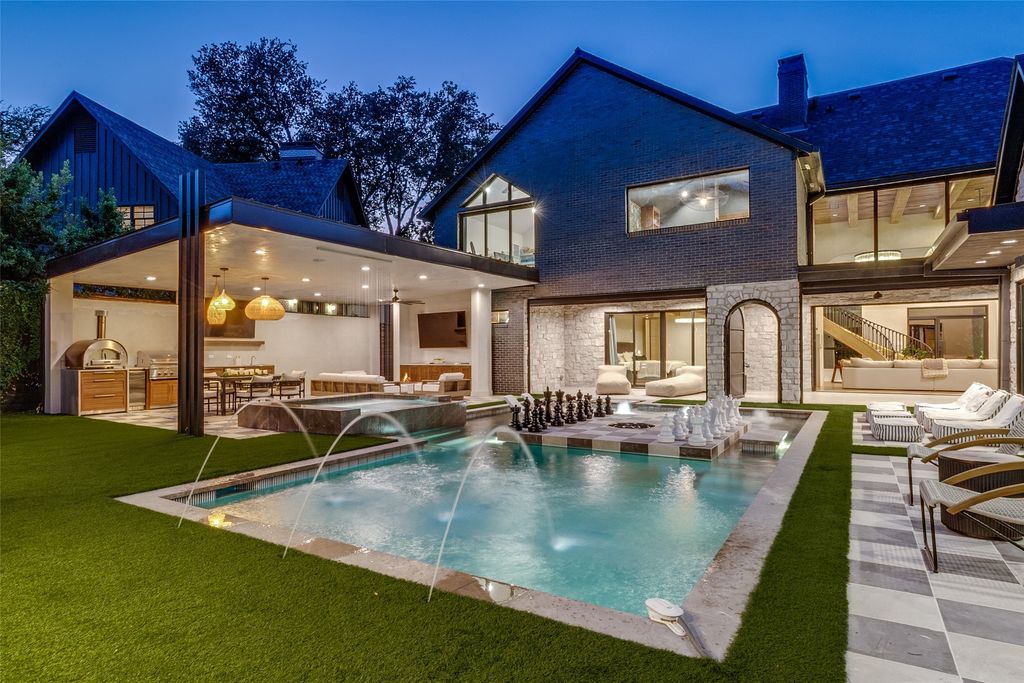 7552 Baxtershire Drive, Dallas, TX 75230