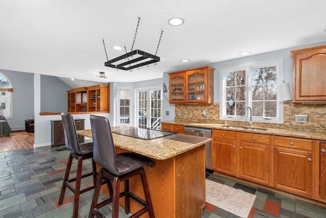 60 Kristin Ct., Northbridge, MA 01534