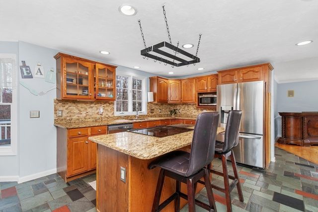 60 Kristin Ct., Northbridge, MA 01534