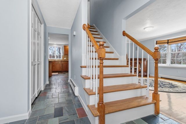 60 Kristin Ct., Northbridge, MA 01534