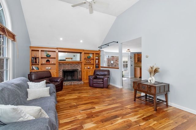 60 Kristin Ct., Northbridge, MA 01534