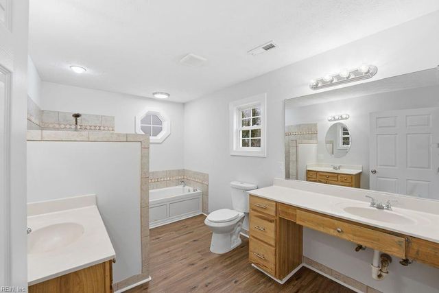 1704 Neptune DR, Hampton, VA 23669